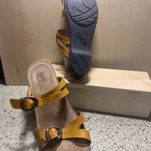 Taos Sandals, burnt gold, size 36 - Picture 3 of 3